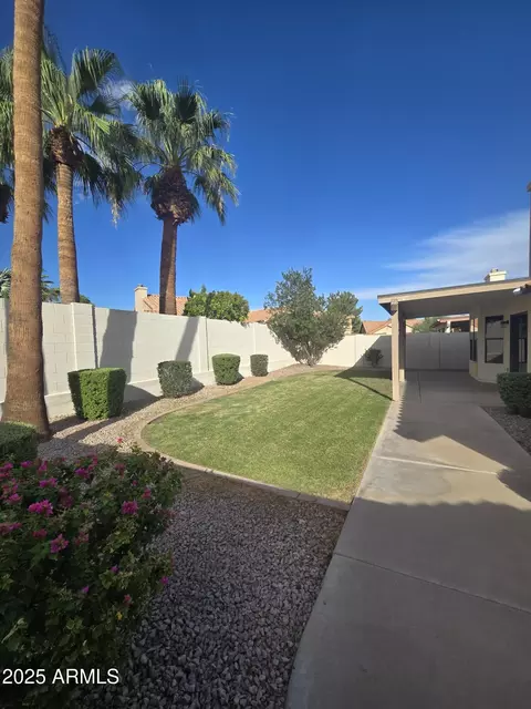Exterior - 2520 E Granite View Dr, Phoenix, AZ 85048 photo 4 of 5