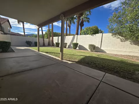 Exterior - 2520 E Granite View Dr, Phoenix, AZ 85048 photo 3 of 5