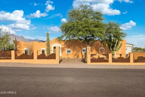 Exterior - 655 S Conestoga Rd, Apache Junction, AZ 85119 photo 3 of 16