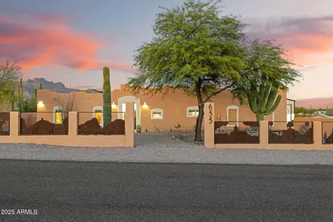 Exterior - 655 S Conestoga Rd, Apache Junction, AZ 85119 photo 4 of 16
