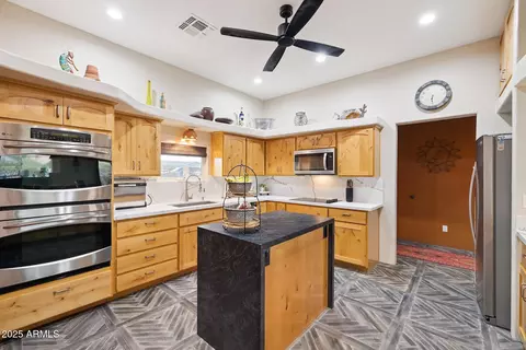 Kitchen - 655 S Conestoga Rd, Apache Junction, AZ 85119 photo 7 of 8