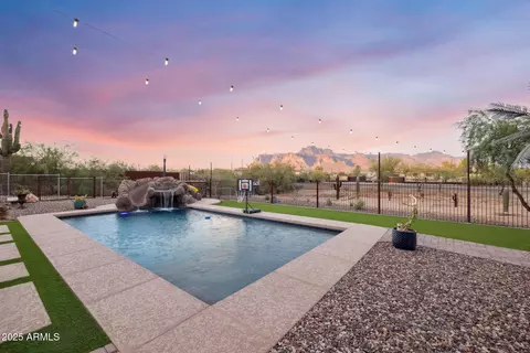 Exterior - 655 S Conestoga Rd, Apache Junction, AZ 85119 photo 15 of 16