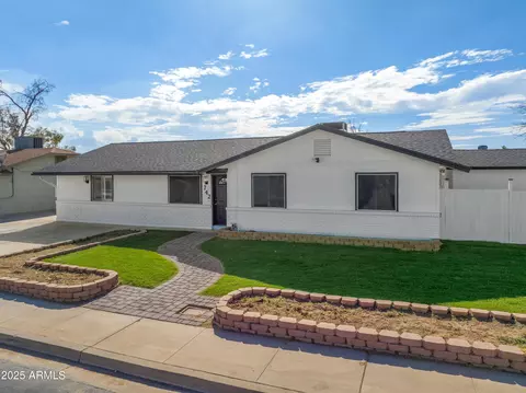 742 S Los Alamos St, Mesa, AZ 85204