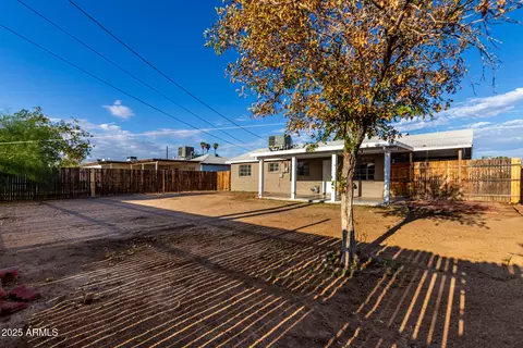 Exterior - 5632 N 38th Dr, Phoenix, AZ 85019 photo 5 of 5
