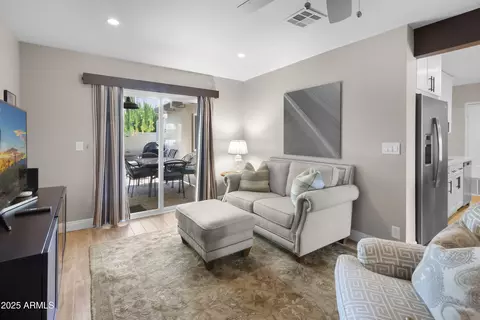 Living - 4130 N 4th Ave, Phoenix, AZ 85013 photo 8 of 9