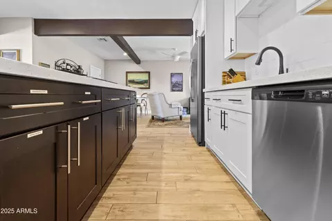 Kitchen - 4130 N 4th Ave, Phoenix, AZ 85013 photo 6 of 9