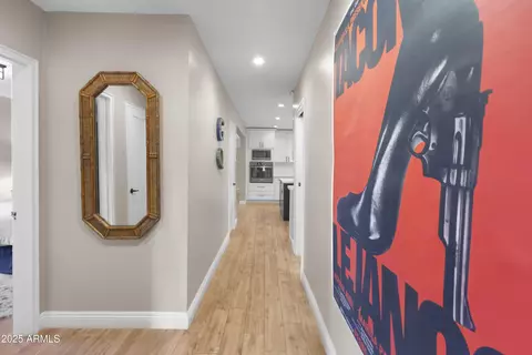 Entry Way - 4130 N 4th Ave, Phoenix, AZ 85013 photo 4 of 4