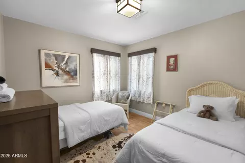 Bedroom - 4130 N 4th Ave, Phoenix, AZ 85013 photo 3 of 8