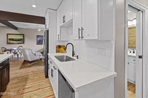 Kitchen - 4130 N 4th Ave, Phoenix, AZ 85013 photo 5 of 9