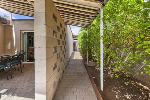 Exterior - 4130 N 4th Ave, Phoenix, AZ 85013 photo 6 of 10