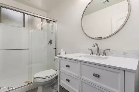 Bath - 2859 E Millbrae Ln, Gilbert, AZ 85234 photo 1 of 4