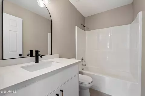 Bath - 6766 E Summerset Rd, Florence, AZ 85132 photo 3 of 4