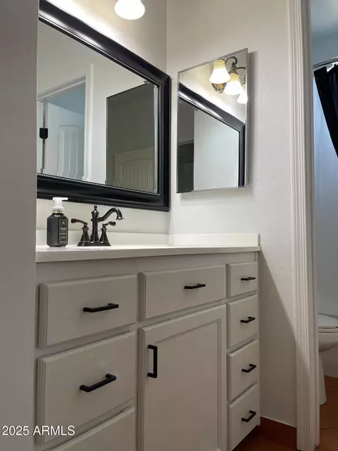 Bath - 506 N Elizabeth Ave, Douglas, AZ 85607 photo 2 of 6