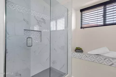 Bath - 1656 E Bluefield Cir, Phoenix, AZ 85022 photo 3 of 3