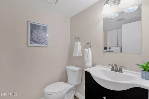 Bath - 1656 E Bluefield Cir, Phoenix, AZ 85022 photo 1 of 3