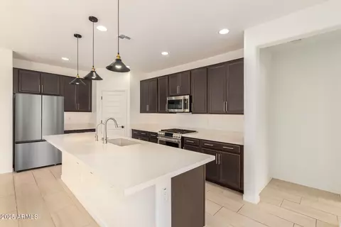 12751 W Ocotillo Rd, Glendale, AZ 85307