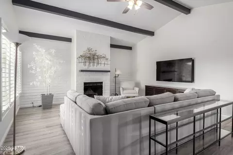 4800 N 68th St #385, Scottsdale, AZ 85251