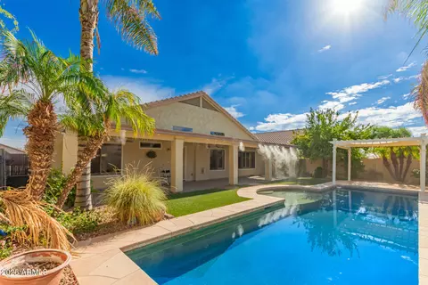 Exterior - 462 E Pinto Dr, Gilbert, AZ 85296 photo 2 of 3