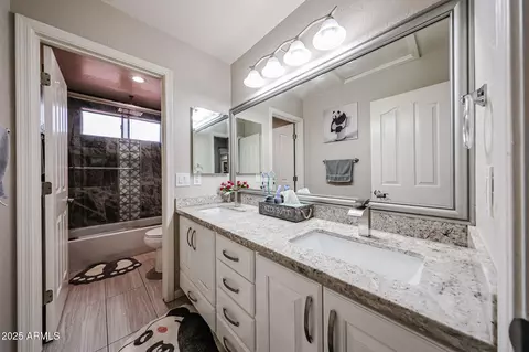 Bath - 4708 N 96th Ln, Phoenix, AZ 85037 photo 5 of 6