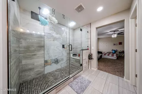 Bath - 4708 N 96th Ln, Phoenix, AZ 85037 photo 4 of 6