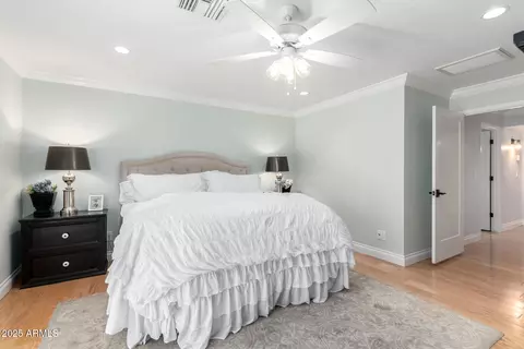 Bedroom - 333 E Kaler Dr, Phoenix, AZ 85020 photo 1 of 3