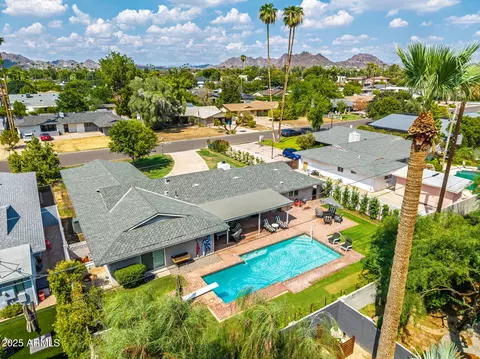 View/Area - 333 E Kaler Dr, Phoenix, AZ 85020 photo 2 of 3