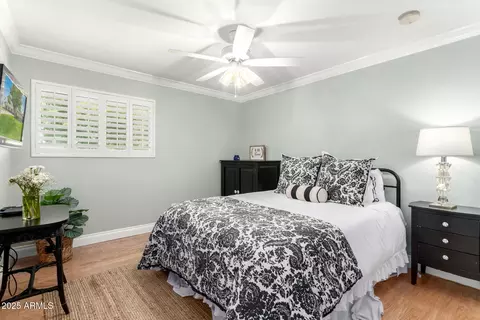 Bedroom - 333 E Kaler Dr, Phoenix, AZ 85020 photo 2 of 3