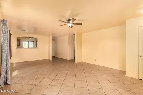 5926 S 16th Dr, Phoenix, AZ 85041 photo 5