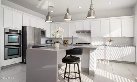 1705 W Parnell Dr, Phoenix, AZ 85085