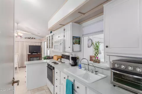 101 Kaolin Dr, Apache Junction, AZ 85119 photo 2