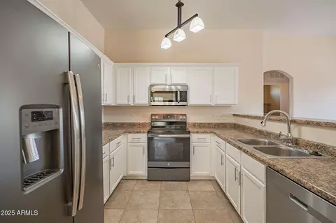 320 N 168th Dr, Goodyear, AZ 85338