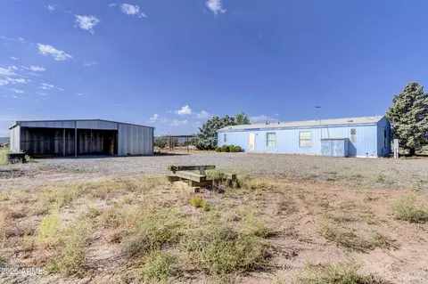 1805 W Carriage Ln, Paulden, AZ 86334