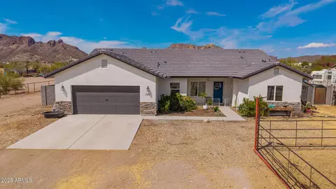 Exterior - 146 E Whiteley St, Apache Junction, AZ 85119 photo 2 of 5