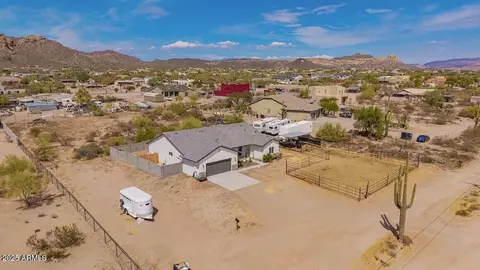 View/Area - 146 E Whiteley St, Apache Junction, AZ 85119 photo 6 of 7