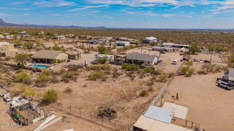 View/Area - 146 E Whiteley St, Apache Junction, AZ 85119 photo 3 of 7