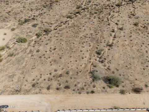 24 W Superior Rd #24, Maricopa, AZ 85139