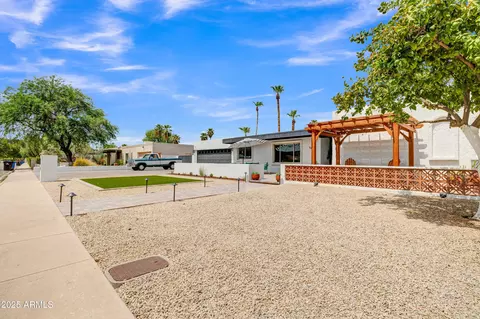 812 W Gleneagles Dr, Phoenix, AZ 85023