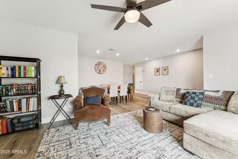 2715 E Sierra St, Phoenix, AZ 85028 photo 3