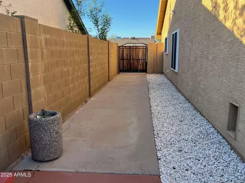Exterior - 1749 E Saint Charles Ave, Phoenix, AZ 85042 photo 5 of 6
