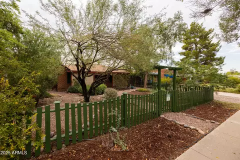 2017 N Laurel Ave, Phoenix, AZ 85007