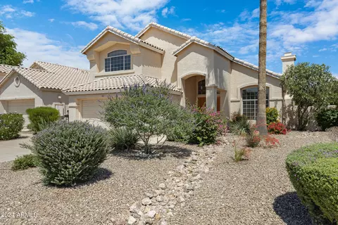 961 N Willow St, Chandler, AZ 85226