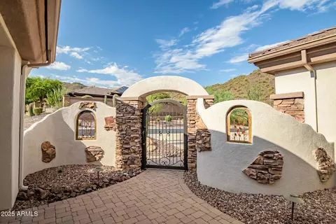 Exterior - 1653 W Silver Pine Dr, Phoenix, AZ 85086 photo 5 of 27