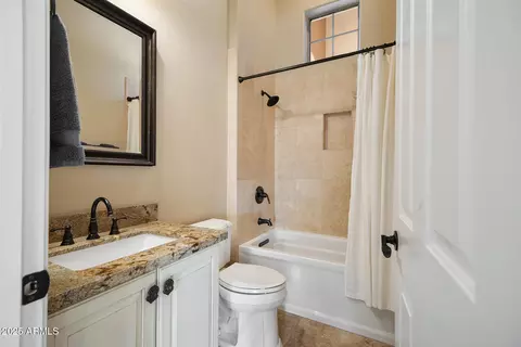 Bath - 1653 W Silver Pine Dr, Phoenix, AZ 85086 photo 7 of 10