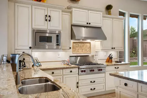 Kitchen - 1653 W Silver Pine Dr, Phoenix, AZ 85086 photo 2 of 5