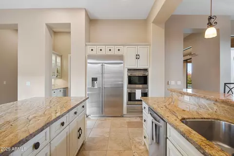Kitchen - 1653 W Silver Pine Dr, Phoenix, AZ 85086 photo 5 of 5