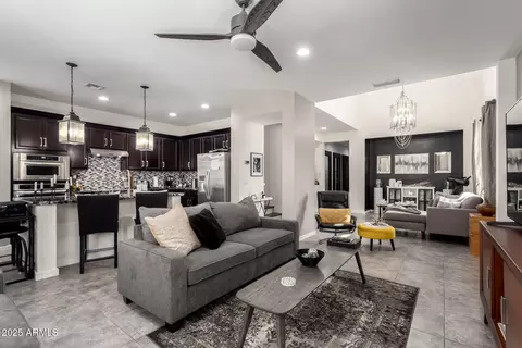 Entry Way - 2930 E Shannon St, Gilbert, AZ 85295 photo 5 of 7