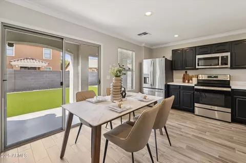 Dining - 3557 E Terrace Ave, Gilbert, AZ 85234 photo 2 of 2