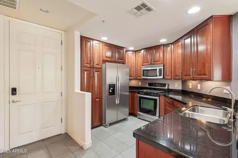 5350 E Deer Valley Dr #2408, Phoenix, AZ 85054