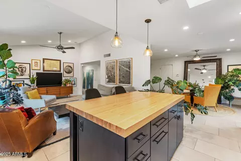 Kitchen - 948 E Driftwood Dr, Tempe, AZ 85283 photo 4 of 5