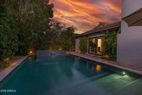 Exterior - 948 E Driftwood Dr, Tempe, AZ 85283 photo 9 of 11